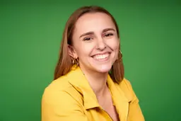 A profile image of Hannah Witton